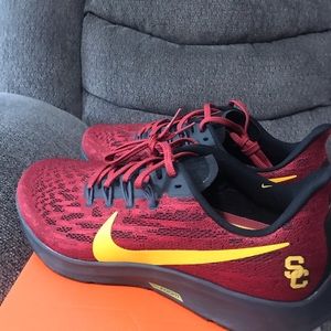 Brand new Nike Zoom sneakers